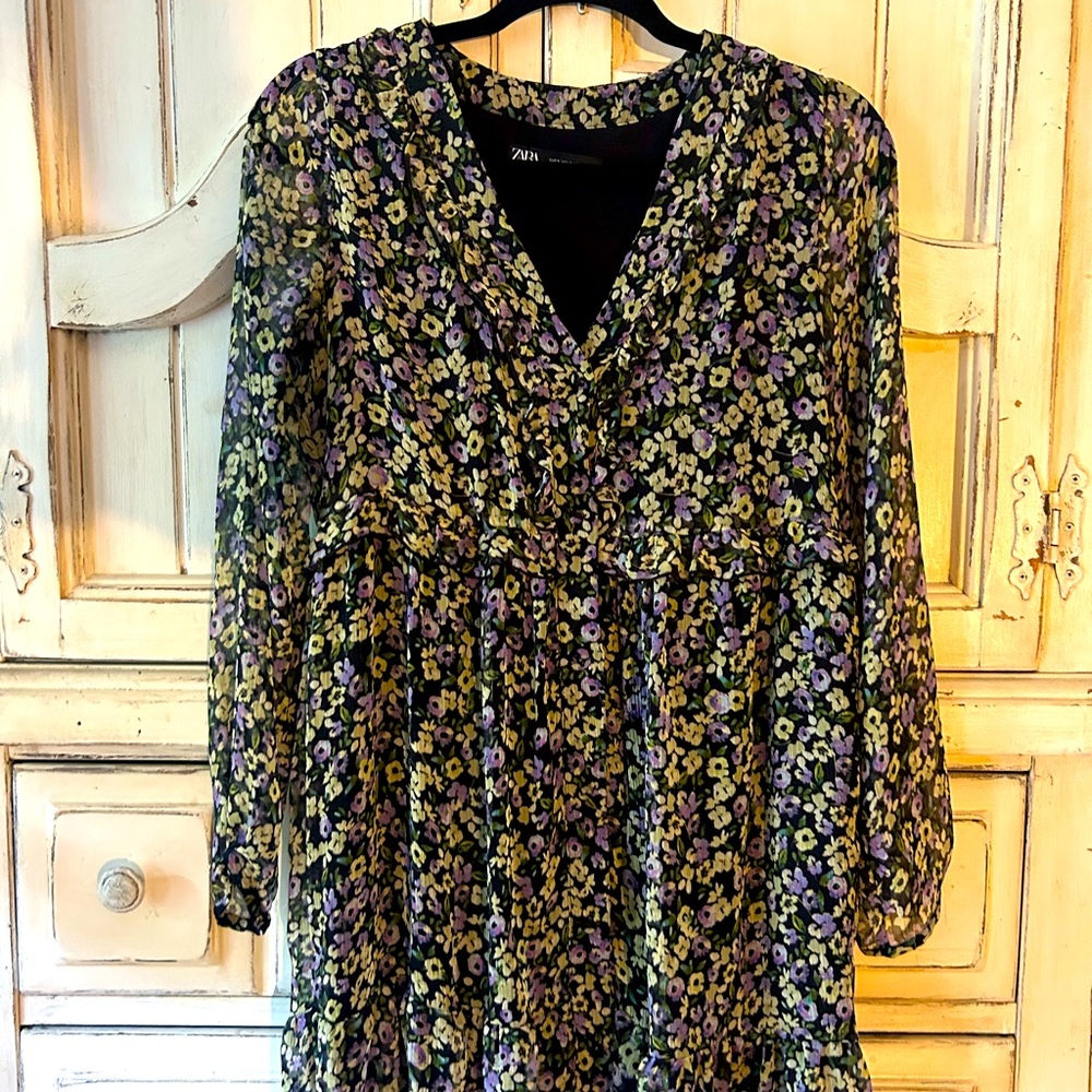 Flower patterned Zara midi dress